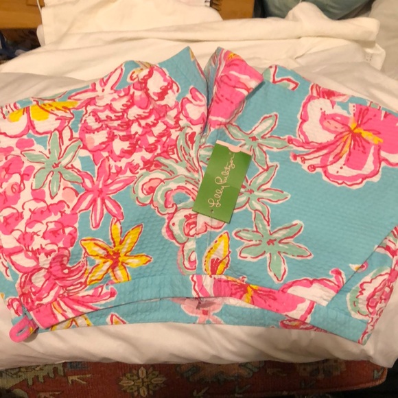 Lilly Pulitzer Pants - NWT Lilly Pulitzer breakwater blue Adie shorts